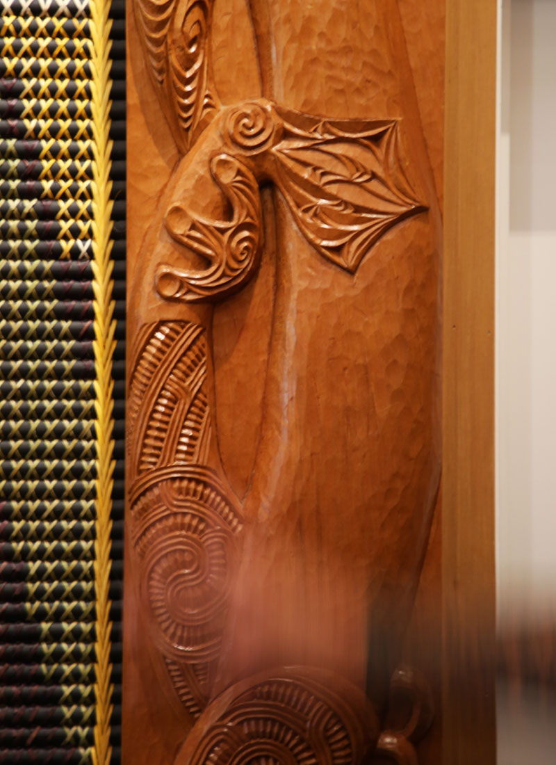 Māōri carving