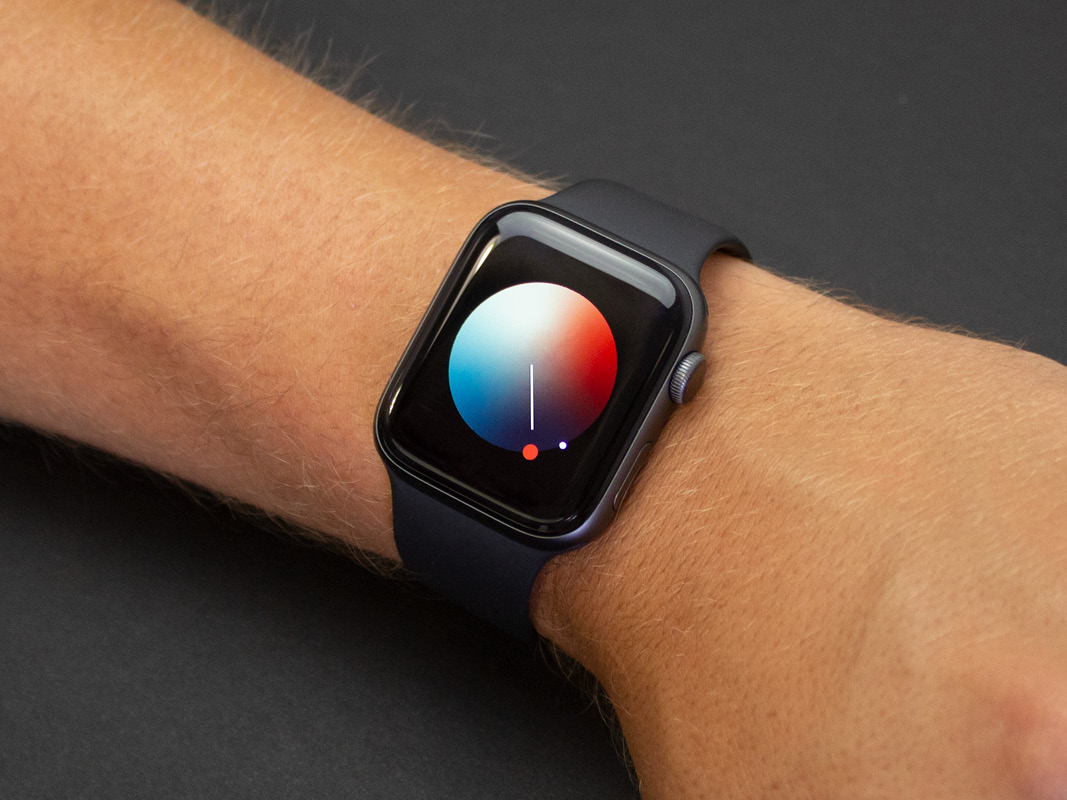 Apple watch watchface design showing when it's 5pm